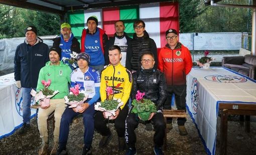 I vincitori della prima prova nella foto di Giordano Azzimonti I vincitori della prima prova nella foto di Giordano Azzimonti