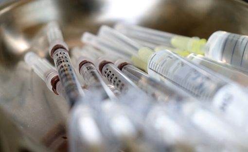 Vaccini, Astuti (Pd): «Fontana e Moratti sottovalutano il problema dei richiami nei periodi di vacanza» Vaccini, Astuti (Pd): «Fontana e Moratti sottovalutano il problema dei richiami nei periodi di vacanza»
