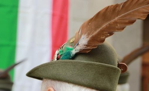 Carnago accoglie il primo raduno sezionale degli Alpini di Varese