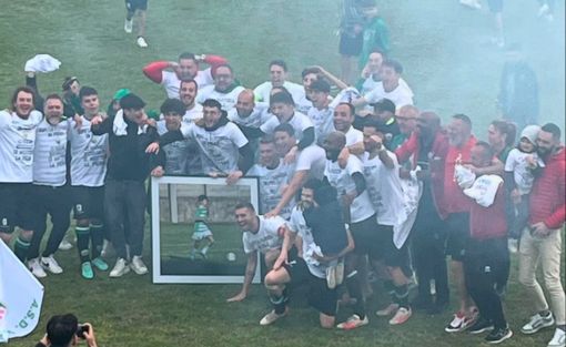 La Valceresio Audax festeggia la promozione con una foto di Christian Pallaro