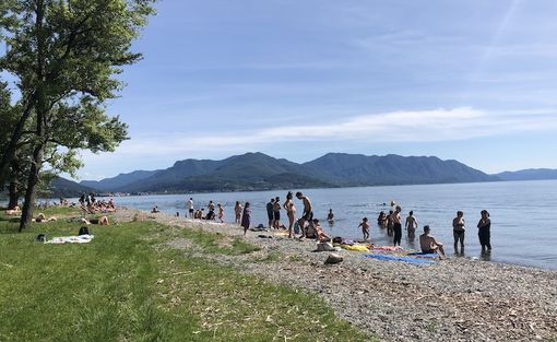 Domeniche sicure al Parco Giona di Maccagno: un presidio fisso dell'ambulanza per tuffi e passeggiate senza rischi