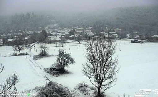 La neve imbianca le valli dell'Alto Varesotto