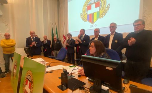 Renzo Oldani e i soci della Binda nella serata dei ringraziamenti a Villa Recalcati