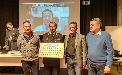 Il saluto del territorio e di Luino al capitano Volpini. «Andrò via da qui arricchito» Il saluto del territorio e di Luino al capitano Volpini. «Andrò via da qui arricchito»
