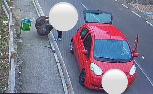 Le immagini della videosorveglianza del Comune di Cavaria con Premezzo pubblicate su Facebook dal sindaco Zeni Le immagini della videosorveglianza del Comune di Cavaria con Premezzo pubblicate su Facebook dal sindaco Zeni