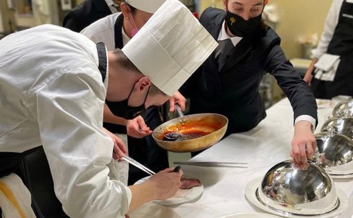 Al De Filippi è il giorno di “MasterDef”: sfida tra scuole alberghiere con in palio borse di studio. «L'alta formazione "libera" talento e passione»