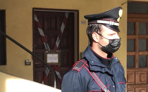 Omicidio di Morazzone, il bimbo di 7 anni ucciso dal padre con una coltellata alla gola. Il corpo nascosto nell'armadio insieme a un biglietto Omicidio di Morazzone, il bimbo di 7 anni ucciso dal padre con una coltellata alla gola. Il corpo nascosto nell'armadio insieme a un biglietto