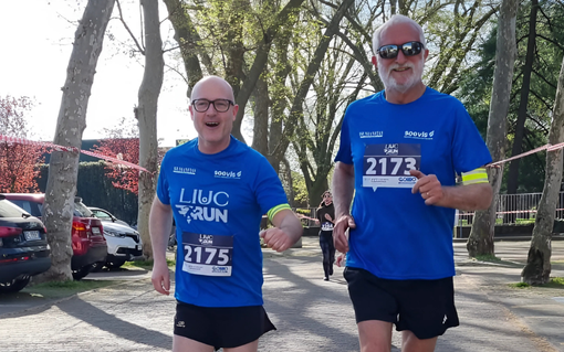 Paziente e chirurgo ortopedico corrono insieme la LIUC Run Paziente e chirurgo ortopedico corrono insieme la LIUC Run