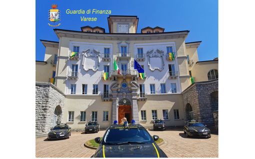 Contrabbando di sigarette: sequestrati 200 chili di tabacco e sanzioni per un milione di euro Contrabbando di sigarette: sequestrati 200 chili di tabacco e sanzioni per un milione di euro