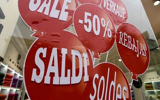 Domani il via ai saldi estivi: 200 euro la spesa media a famiglia. I consigli di Confcommercio Domani il via ai saldi estivi: 200 euro la spesa media a famiglia. I consigli di Confcommercio