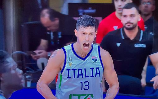 L'Italia supera la Georgia: esulta Simone Fontecchio L'Italia supera la Georgia: esulta Simone Fontecchio