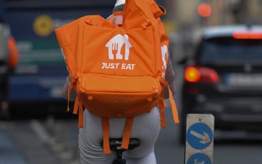 Just Eat a Busto: 5 nuove assunzioni come rider con contratto di lavoro subordinato