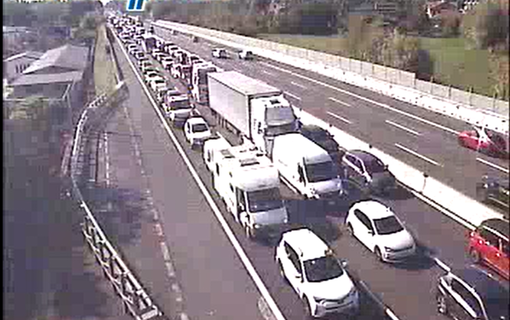 Code sulla A8 tra Castellanza e Legnano per incidente (foto dalla webcam di Autostrade per l'Italia) Code sulla A8 tra Castellanza e Legnano per incidente (foto dalla webcam di Autostrade per l'Italia)