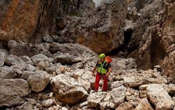 Trovato morto escursionista disperso da 4 giorni, era caduto in un canale Trovato morto escursionista disperso da 4 giorni, era caduto in un canale