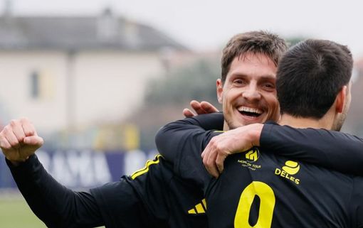 Sindrit Guri alla Varesina sta bene. E ci riprova (Foto Scaringi - Varesina Calcio) Sindrit Guri alla Varesina sta bene. E ci riprova (Foto Scaringi - Varesina Calcio)