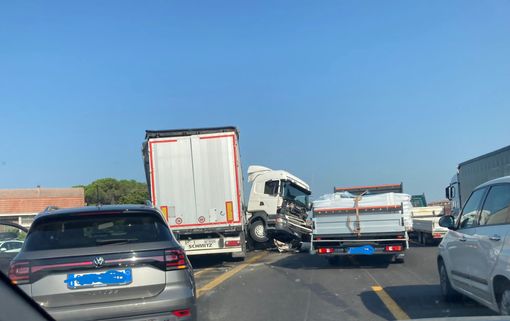 Le immagini dell'incidente sull'Autostrada dei Laghi