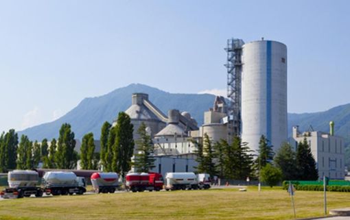 Colacem scrive ai dipendenti: «La sicurezza un valore fondante dell'azienda, che richiede massimo impegno da parte di tutti» Colacem scrive ai dipendenti: «La sicurezza un valore fondante dell'azienda, che richiede massimo impegno da parte di tutti»