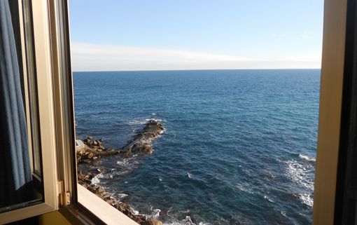 Desideri una vacanza al mare all'insegna del sole e del relax? Allora vieni all'Hotel 'La Perla del capo' a Ospedaletti!