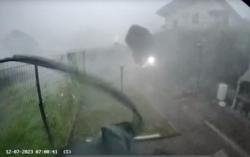Nubifragi e downburst, il giorno dopo si contano i danni. In un video la violenza impressionante delle raffiche