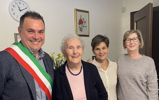 Festa a Mornago per i 100 anni della signora Geromina Bosetti