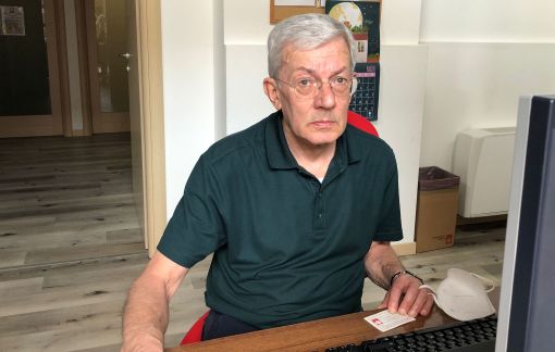 Settanta candeline per don Francesco Casati, il prof di religione del Crespi