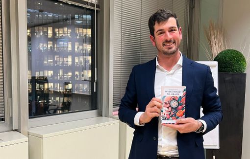 Il varesino Samuele Corsalini con il suo libro "Invecchiare? No, grazie!"