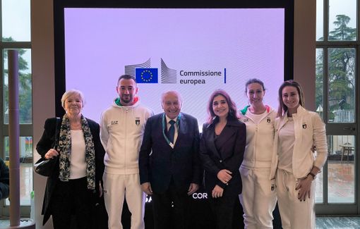 «Lo sport è inclusione, solidarietà, determinazione, cittadinanza vissuta. È Europa in movimento» «Lo sport è inclusione, solidarietà, determinazione, cittadinanza vissuta. È Europa in movimento»