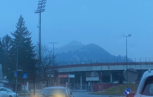 Un leggero manto bianco lassù al Sacro Monte oggi al risveglio Un leggero manto bianco lassù al Sacro Monte oggi al risveglio