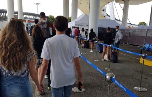 FOTO. «Io, lombardo rientrato dalla Spagna a Malpensa, ho impiegato appena 15 minuti per fare il test. Efficienza e sensibilità, nessuno si è lamentato o spazientito»