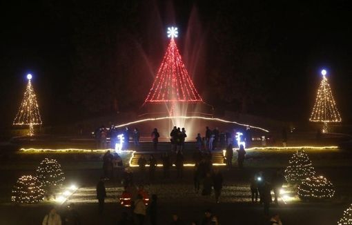 Oltre 400 mila luci illumineranno il Natale dei Giardini Estensi