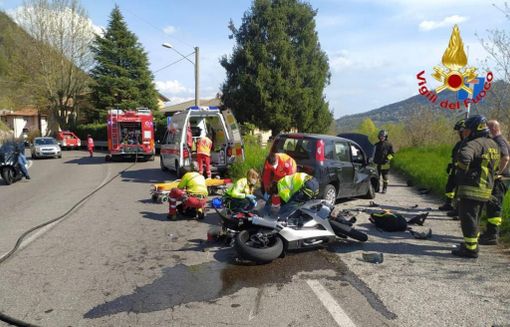 Schianto mortale tra un'auto e una moto a Laveno: la vittima è l'imprenditore di Monvalle Mauro Nangeroni