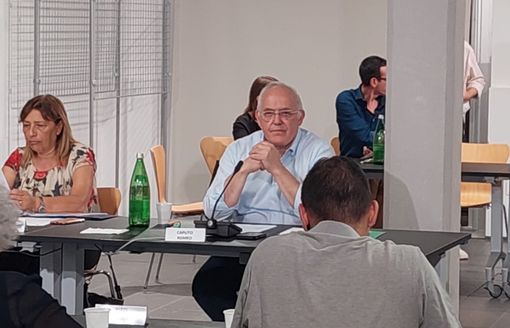 Mino Caputo lascia il Consiglio comunale: «Da domani mi dedicherò al coordinamento del gruppo» Mino Caputo lascia il Consiglio comunale: «Da domani mi dedicherò al coordinamento del gruppo»