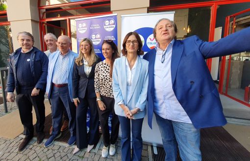 VIDEO La ministra Gelmini a Busto: «Terzo polo casa dei moderati. Errore drammatico far cadere Draghi»