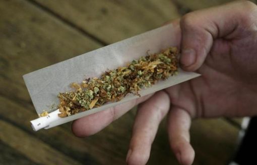 Sorpresi con hashish, marijuana e ketamina in centro a Varese: cinque giovani nei guai Sorpresi con hashish, marijuana e ketamina in centro a Varese: cinque giovani nei guai