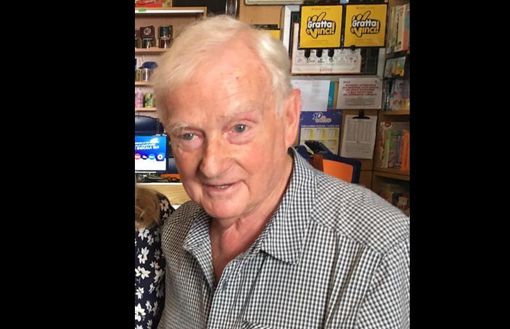 Ciao Peppino, il 2 maggio reciteremo noi quella tua ultima preghiera per gli edicolanti. Umili servitori di notizie come te Ciao Peppino, il 2 maggio reciteremo noi quella tua ultima preghiera per gli edicolanti. Umili servitori di notizie come te