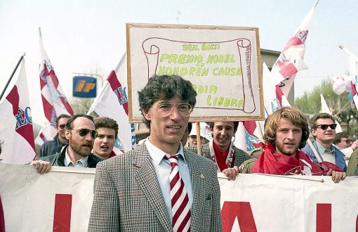 Bossi a Pontida (foto Wikipedia) Bossi a Pontida (foto Wikipedia)