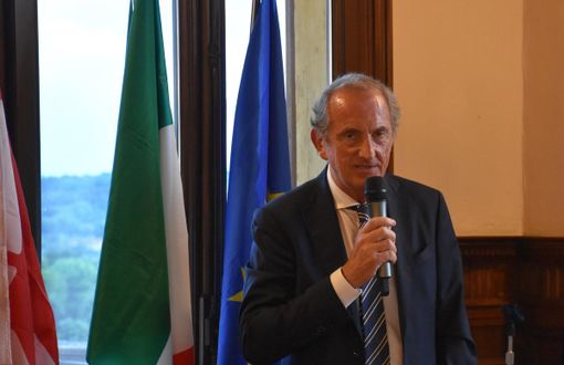 «La piscina a Busto? Va rifatta completamente con oltre 5 milioni. Non aprirà prima del gennaio 2027»