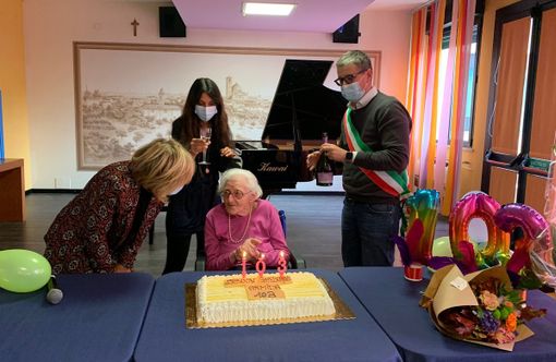 3SG Camelot in festa: compie oggi 103 anni la signora Armida Palazzi 3SG Camelot in festa: compie oggi 103 anni la signora Armida Palazzi