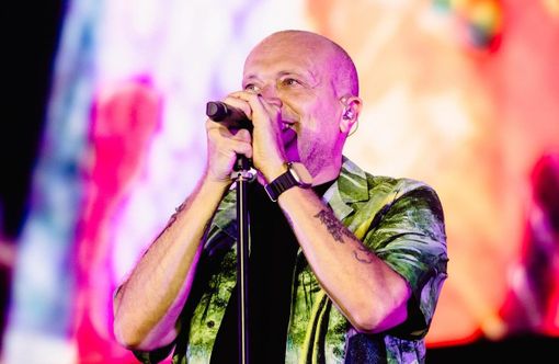 foto dal profilo ufficiale Fb di Max Pezzali