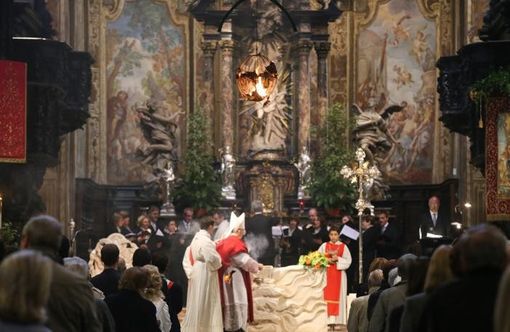 Festa di San Vittore, sabato in Basilica la messa con l'antico rito del faro Festa di San Vittore, sabato in Basilica la messa con l'antico rito del faro