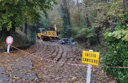 I lavori in corso sul Rio di Mezzo a Comerio I lavori in corso sul Rio di Mezzo a Comerio