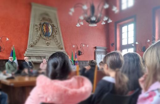 Sacchetti anti spreco a scuola e "M'illumino di meno": il Comune di Somma Lombardo incontra i piccoli alunni