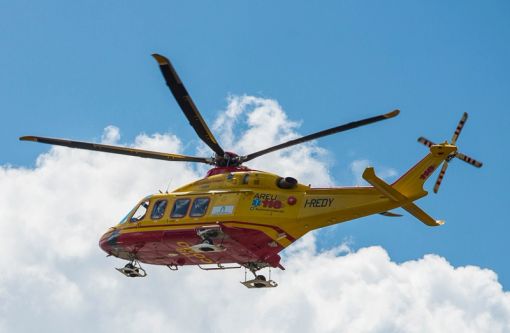 Tradate, si scontra con un'auto: grave motociclista di 26 anni Tradate, si scontra con un'auto: grave motociclista di 26 anni