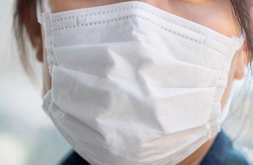 Luvinate consegna le prime duecento mascherine agli over 65 del paese Luvinate consegna le prime duecento mascherine agli over 65 del paese