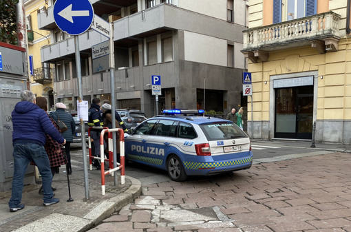 La Polstrada in piazza XX Settembre dopo l'incidente