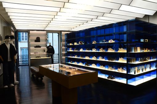 La rivoluzione "blu" in corso Matteotti: per la prima volta a Varese moda e cibo insieme