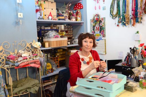 Cristina Insalaco nel piccolo mondo incantato di “Calicò”, in via Carrobbio a Varese