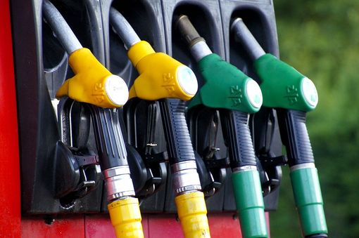 Prezzi dei carburanti, controlli anti speculazione della Guardia di Finanza Prezzi dei carburanti, controlli anti speculazione della Guardia di Finanza