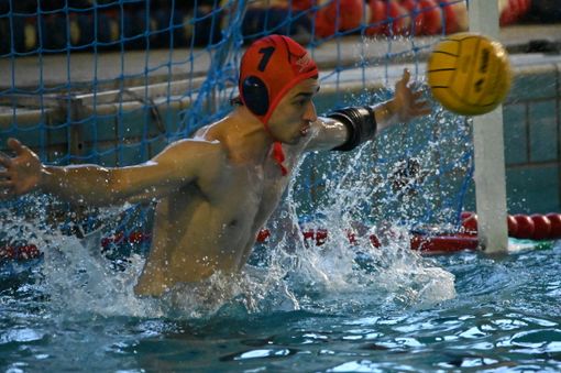 (Le foto della partita: si ringrazia Daniele Osigliani e la Varese Olona Nuoto per gli scatti)