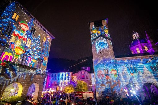 Como apre La città dei Balocchi e dà il via al Natale